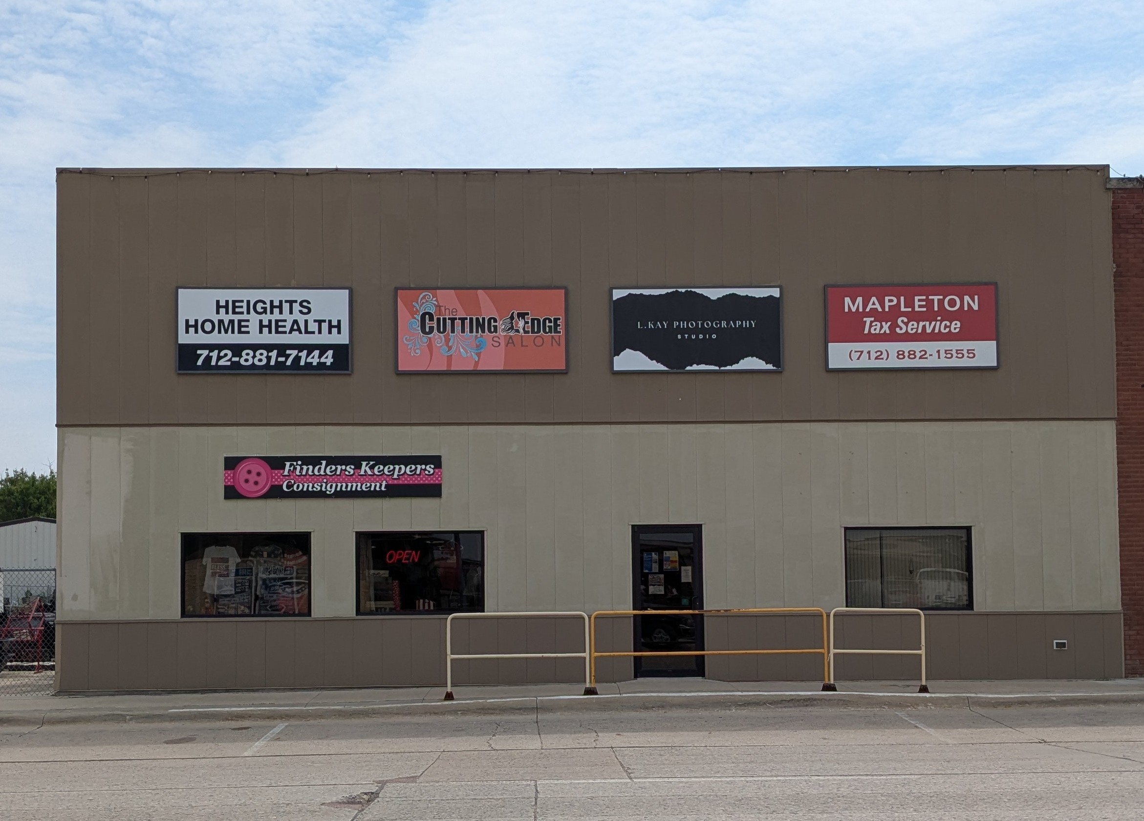114 4th Street North Mapleton